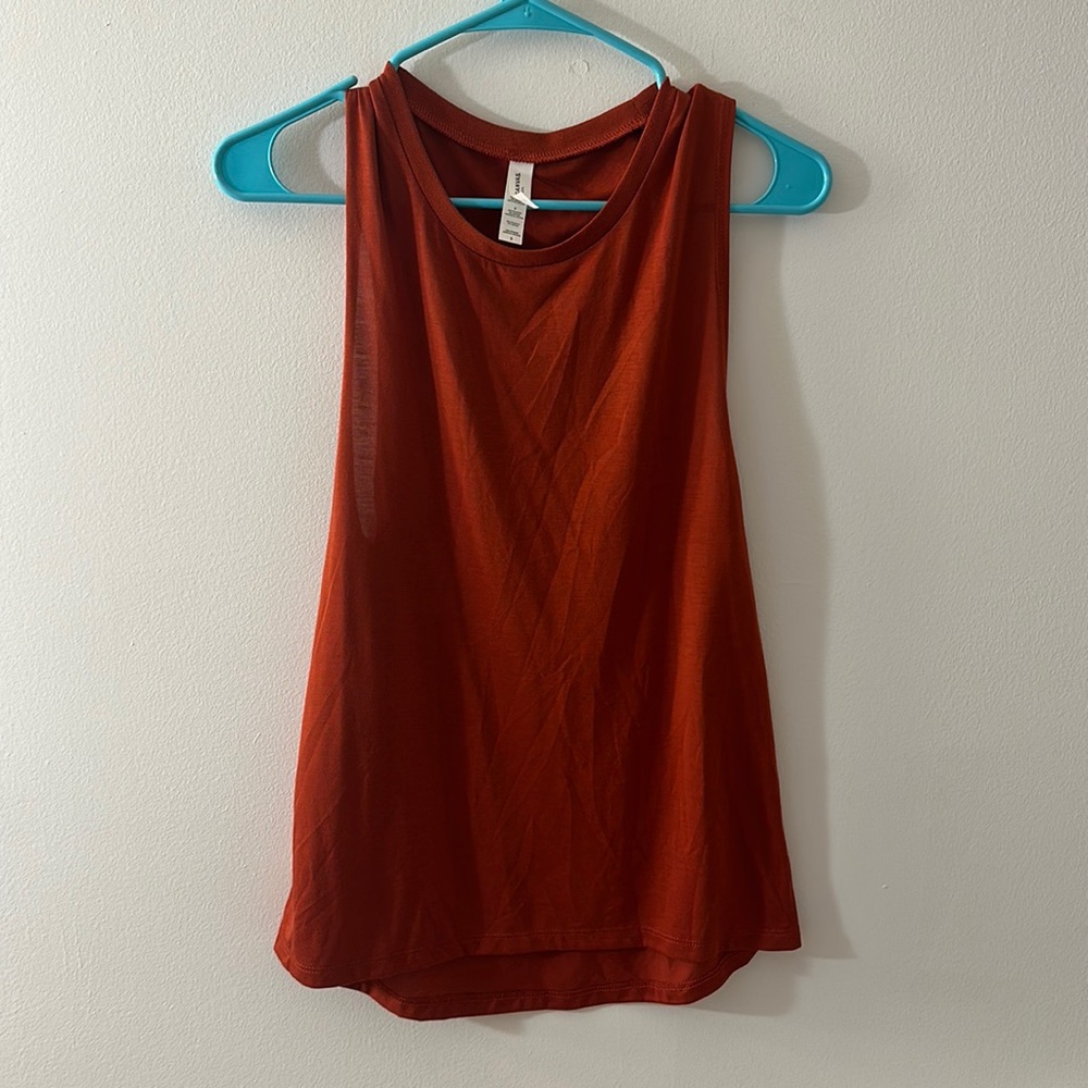 Rust muscle tank